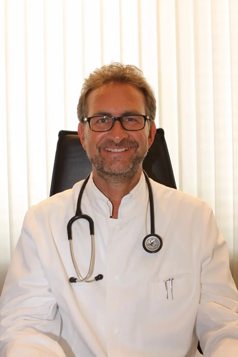 Д-р мед. Мартин Хунке